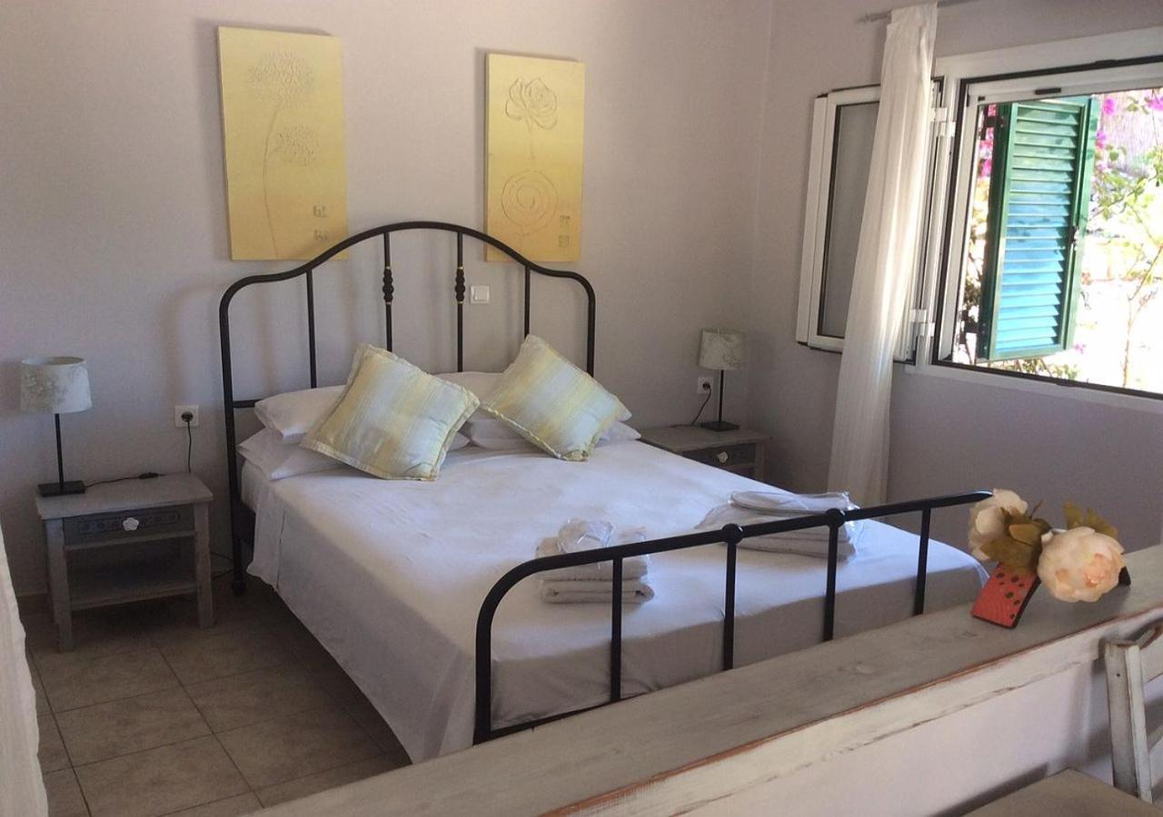 Paxos Bonzai Studios Gaios Buitenkant foto